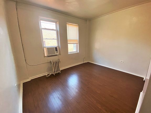 4th image of 1914 Murray Ave #37