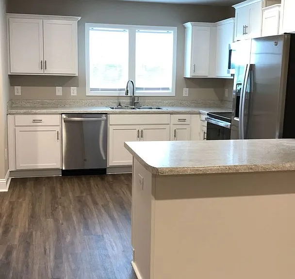 124 Smallwood Rd — Photo 3