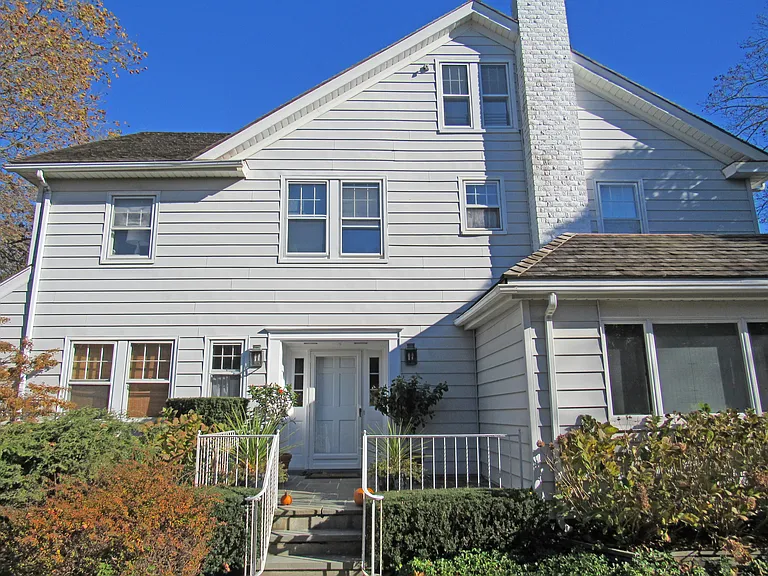 113 Herrick Rd — Photo 6