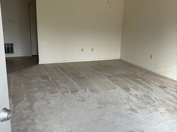 4th image of 904 22nd St #902