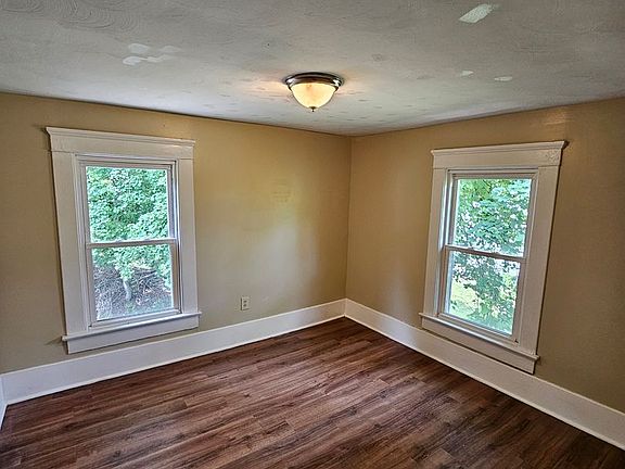 2nd image of 344 Fuller St