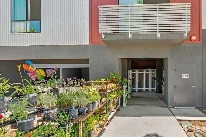 6619 Linda Vista Rd #6 — Photo 35