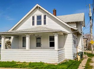 516 W 8th St, Waterloo, IA 50702