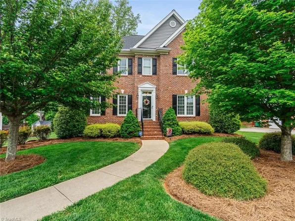 6315 Armsby Rd, Clemmons, NC 27012