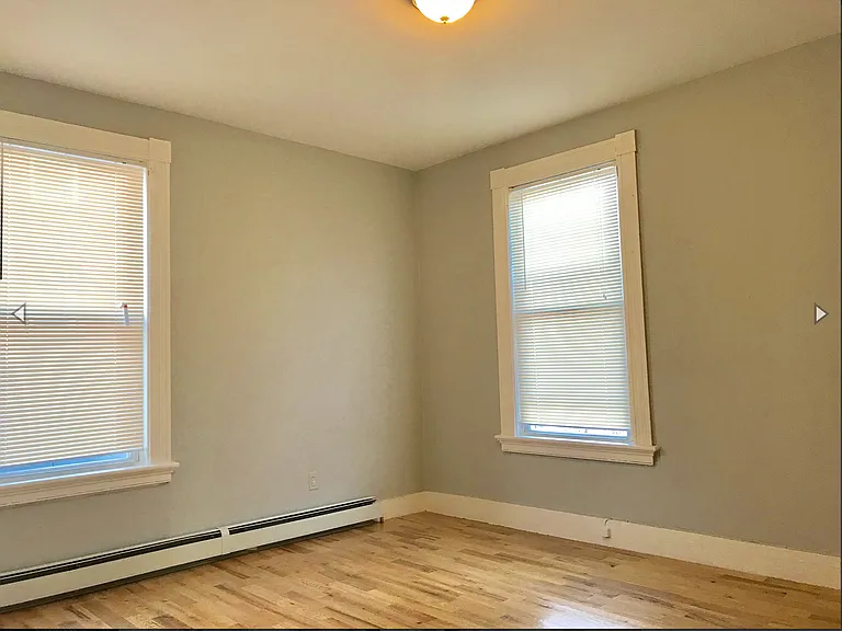 27 Shelton — Photo 22