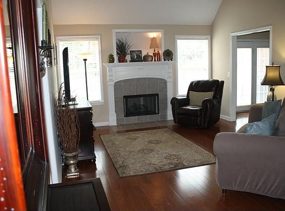 2nd image of 2717 Westhaven Dr