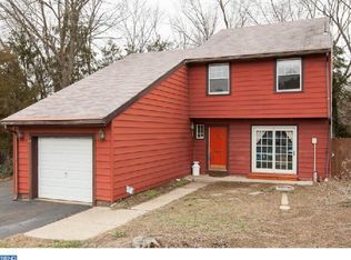 6 Dogwood Ct, Blackwood, NJ 08012