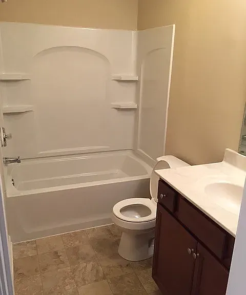 2 bed, 1050 sqft, $1,195 — Photo 2