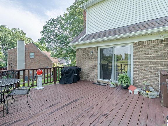 5th image of 1624 Redbud Cir