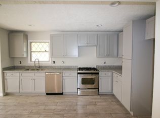 2112 Huntington Dr, Pasadena, TX 77506