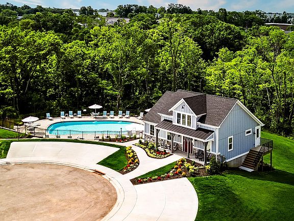 5th image of 566 Foxhill Dr