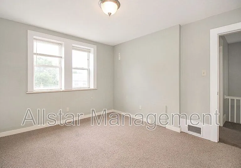 1562 Huguelet St — Photo 22