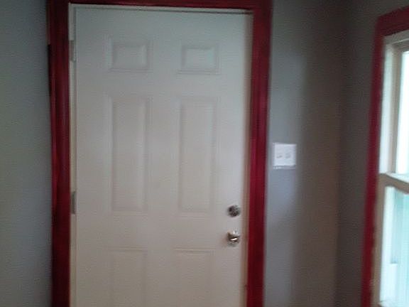 5th image of 510 Maryland St NE