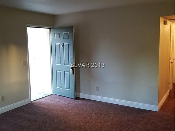 4th image of 211 Bass Dr Unit A