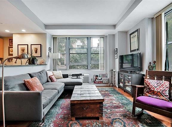 3rd image of 149 Essex St APT 2P