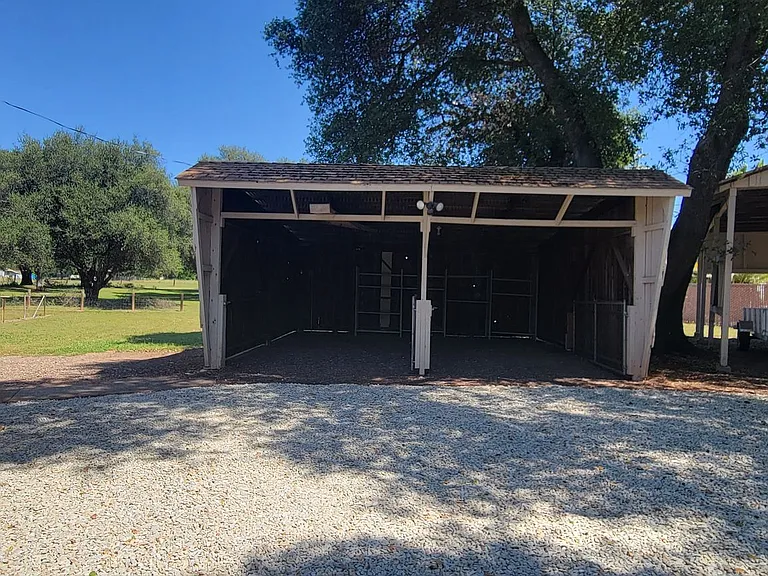 8171 Deschutes Rd — Photo 4