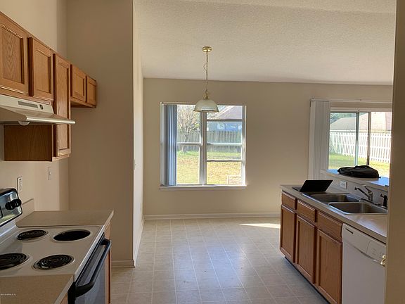4th image of 1809 Woodstone Way