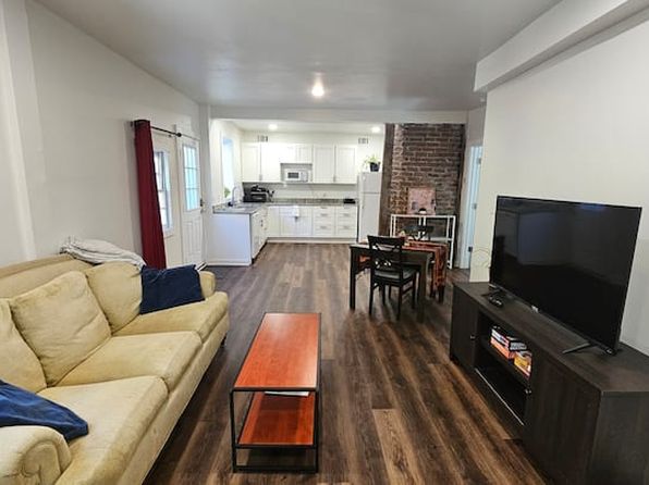 675 Lexington Ave SW #B
