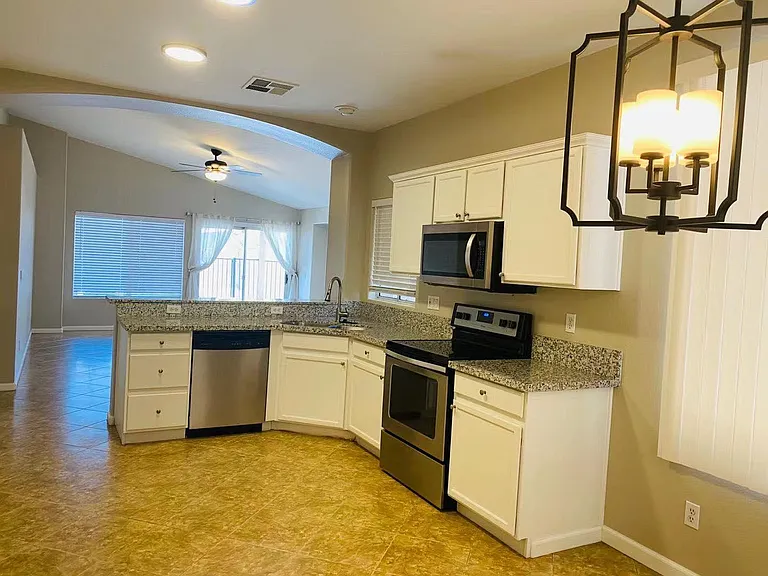 8618 W Paradise Dr — Photo 9