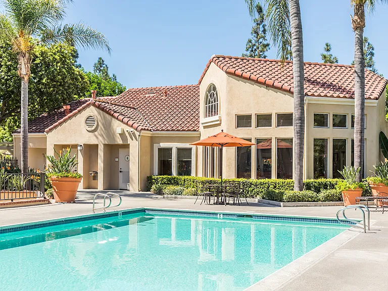 San Marino Villa Apartment Homes — Photo 8
