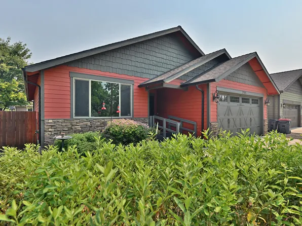 2758 Cummings Ln, Medford, OR 97501