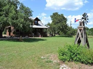 615 Moon Ranch Rd, Florence, TX 76527