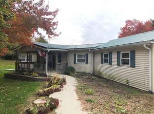 10761 S Norris Rd, Delton, MI 49046