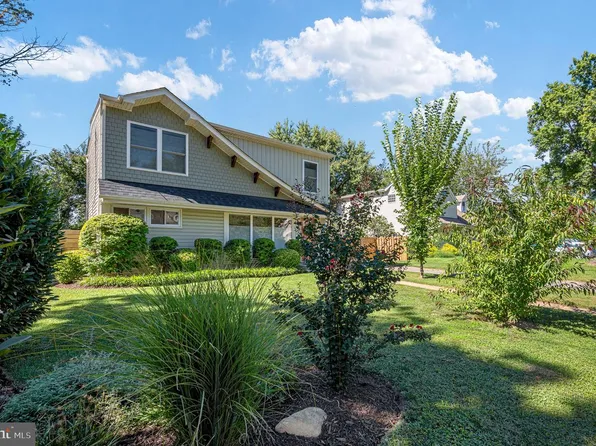 6812 Quander Rd, Alexandria, VA 22307