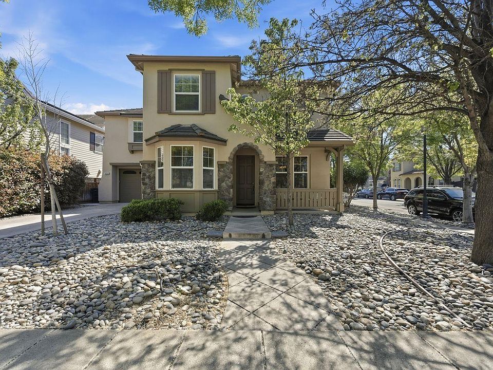 1st image of 698 W Rico Way