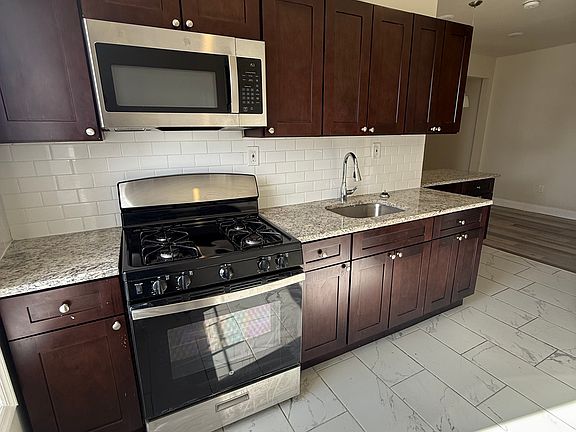 2nd image of 445 Washington Ave #2