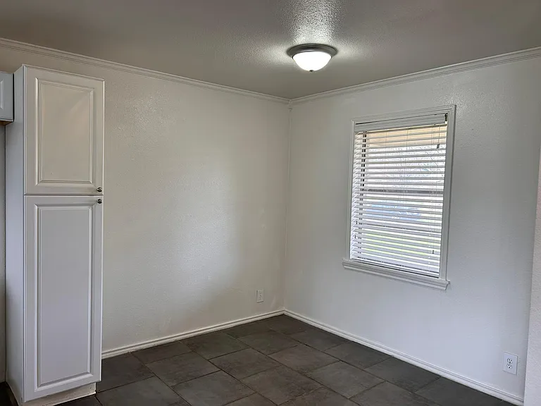3622 Gray Dr — Photo 7