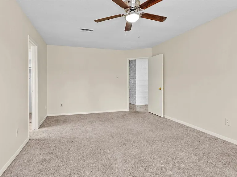 3127 Wagon Trail Dr — Photo 12