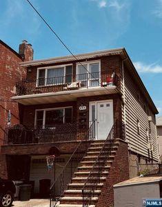 253 Cliff St, Cliffside Park, NJ, 07010