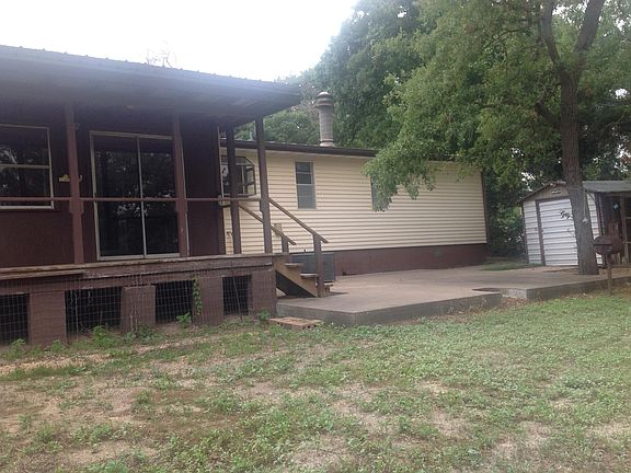 3rd image of 131 Honey Tree Ln