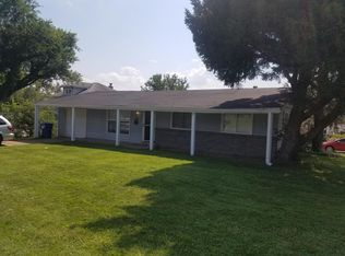 34 Gray Brooke Ln, Florissant, MO 63031