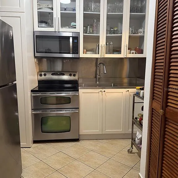 151 Calle San Justo 202 #OLD — Photo 2