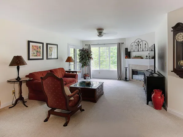 576 Cloverfield Ln APT 207, Fort Wright, KY 41011