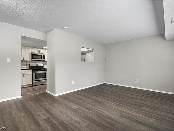 5th image of 26705 Lake Of The Falls Blvd