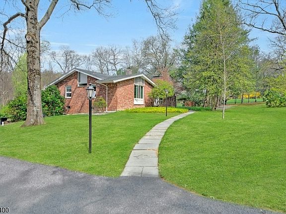 2nd image of 259 Long Meadow Rd