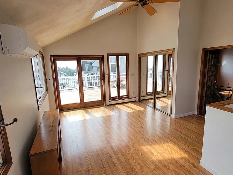 45 Breezy Hill Ter — Photo 15