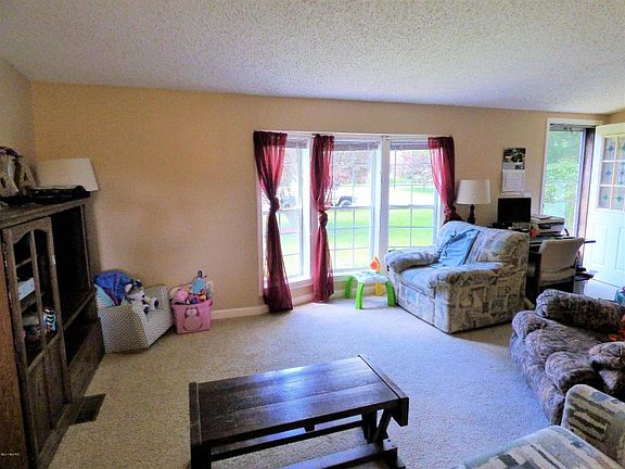 2nd image of 10313 S Arrowhead Dr