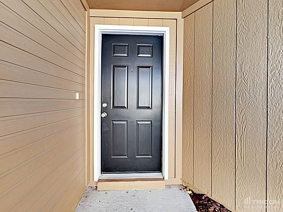 2nd image of 920 N Majestic Cypress Dr