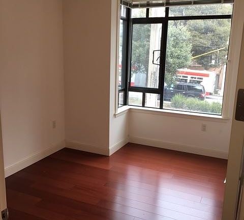 3rd image of 1501 Greenwich St Unit 203