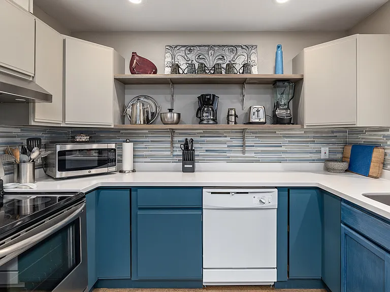 3071 W Breneman St — Photo 5