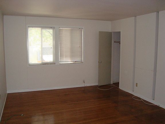 4th image of 7628A Dale Ave
