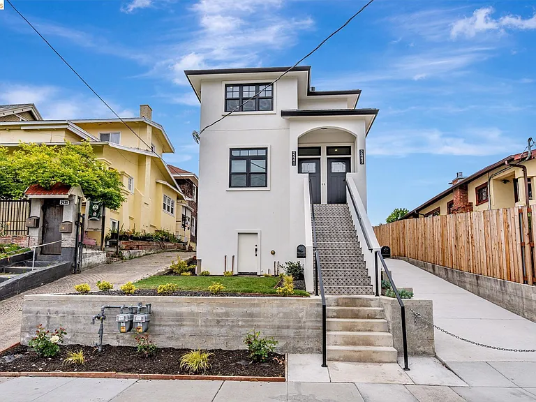 2443 13th Ave — Photo 1