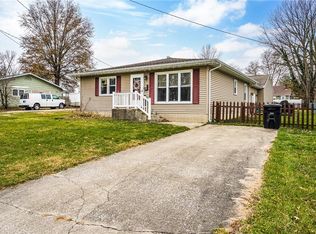 1107 S 3rd St, Effingham, IL 62401