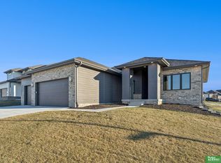 3321 S 212th St, Elkhorn, NE 68022