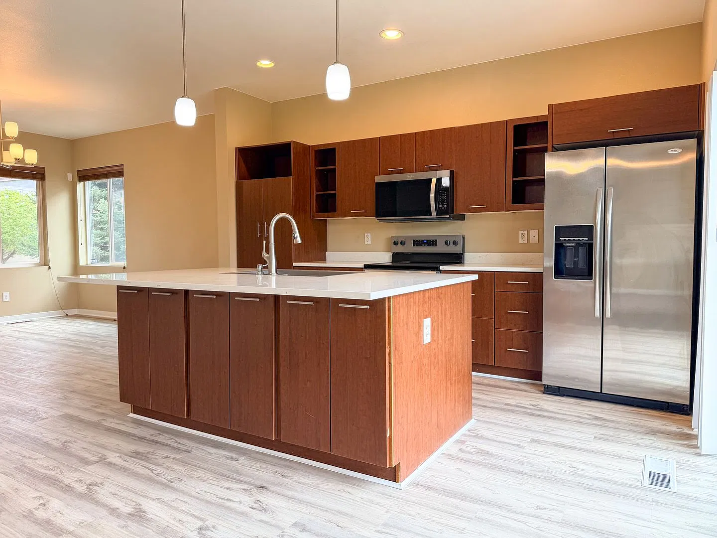 Move-In Ready Home in Reunion! — Photo 4