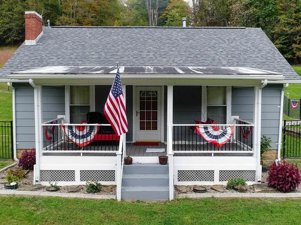 4421 Saltwell Rd, Bridgeport, WV 26330